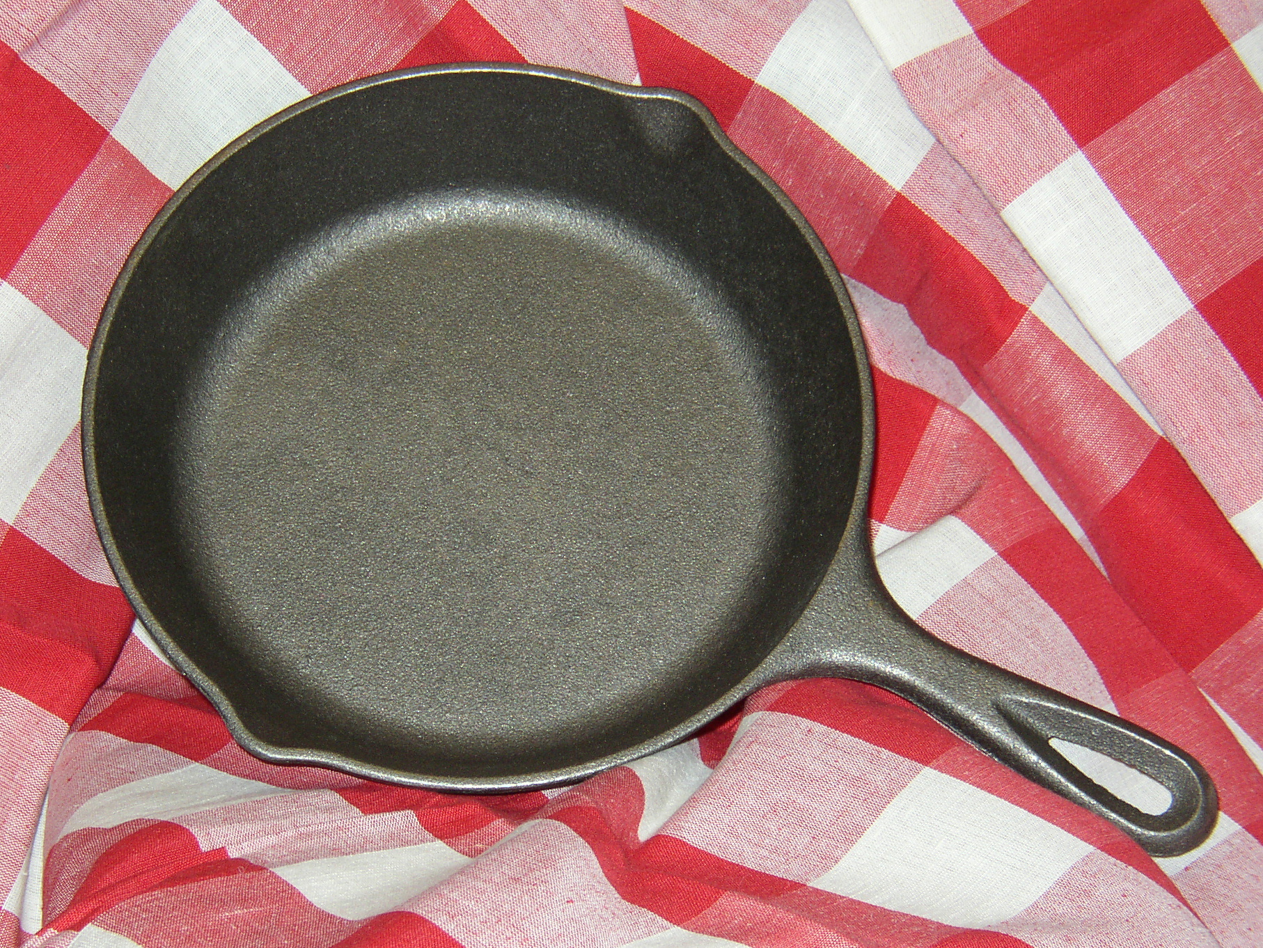 Cast iron skillet, natural healthy cooking since 1896.